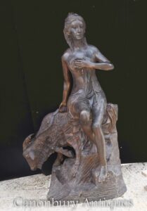 تمثال برونزي كبير ديانا ورام - إلهة الحديقة الكلاسيكية أرتميس