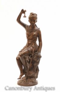 تمثال روماني روماني من البرونز الإيطالي - تمثال نسائي