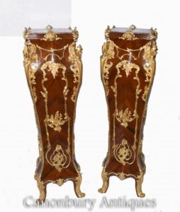 زوج من قواعد التمثال المذهبة - طاولات لينكي روكوكو الفرنسية