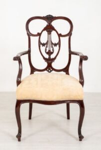 كرسي ذراع كارفر من Chippendale - خشب الماهوغاني العتيق 1890