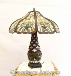 مصباح طاولة تيفاني - ضوء زجاجي على طراز فن الآرت نوفو