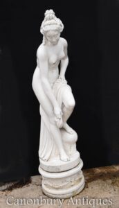 الكلاسيكية أثينا تمثال الحجر عارية الإناث حديقة النحت